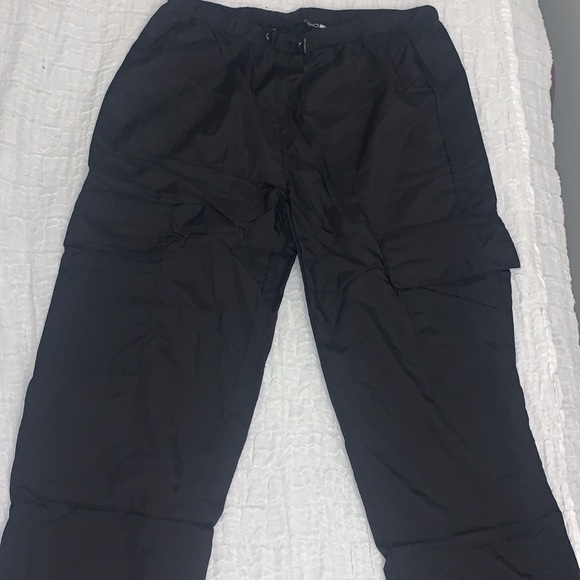 BRAND NEW FASHION NOVA BF JEANS AND CARGO PANTS!! - Picture 5 of 5